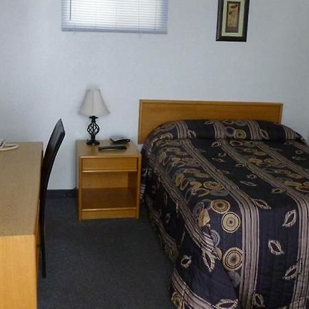 Trans Canada Motel & Restaurant Dryden Bagian luar foto